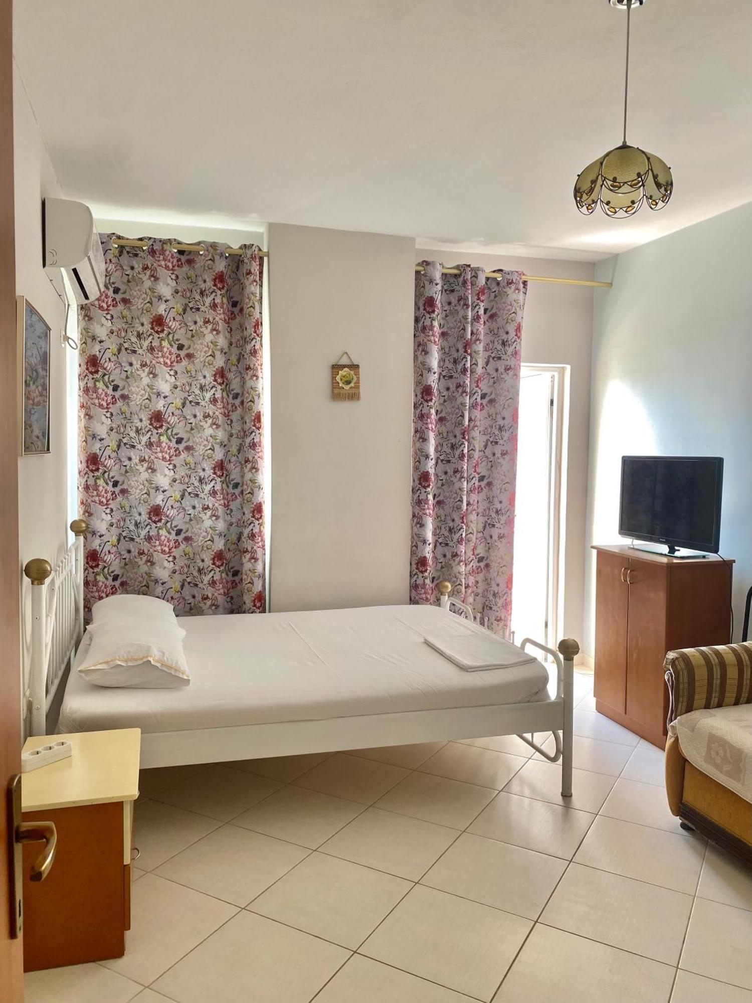 Caramel Sun Studios Apts Saranda Kültér fotó