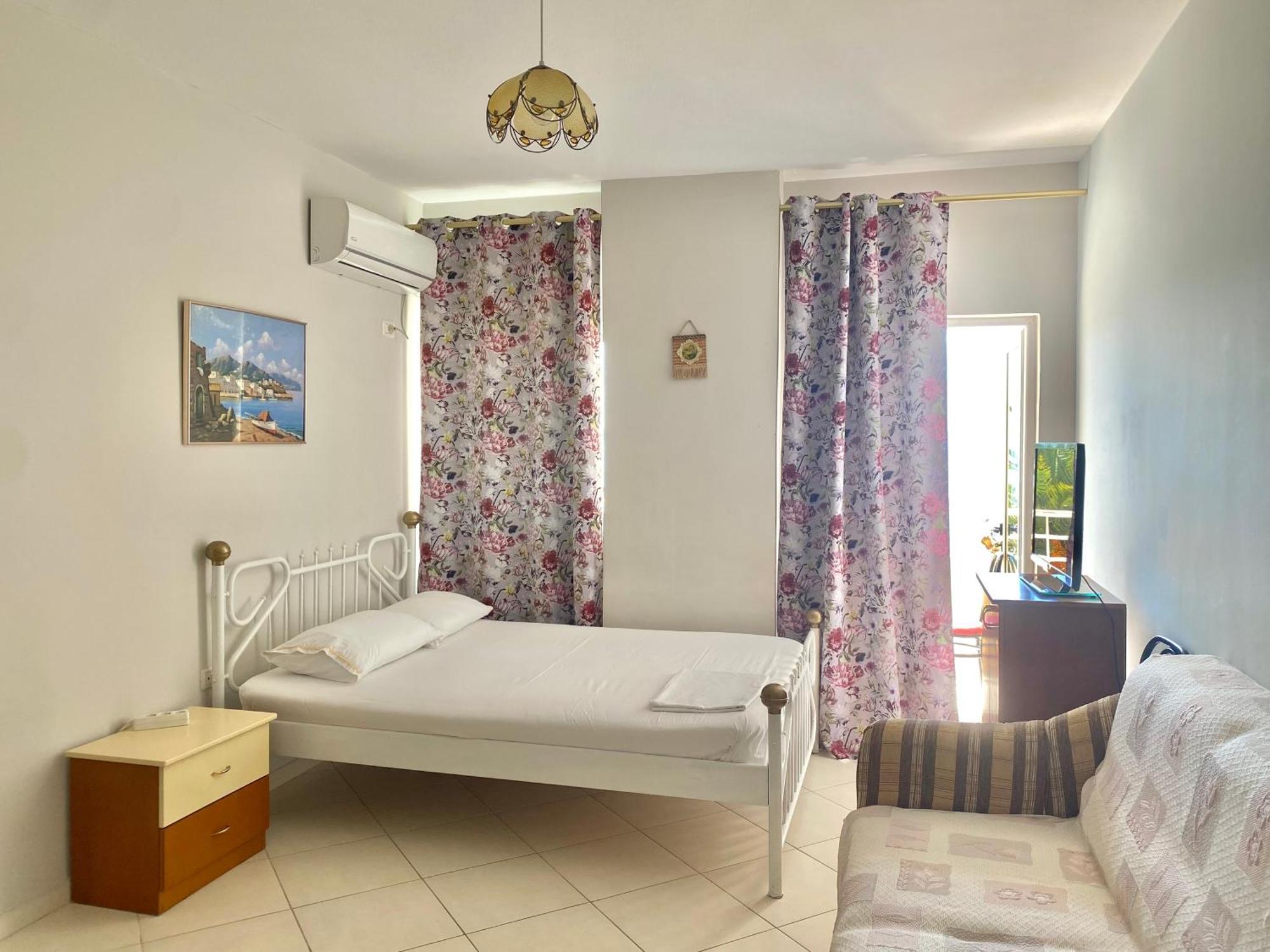 Caramel Sun Studios Apts Saranda Kültér fotó